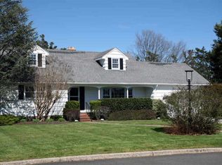 108 Country Club Dr, Linwood, NJ