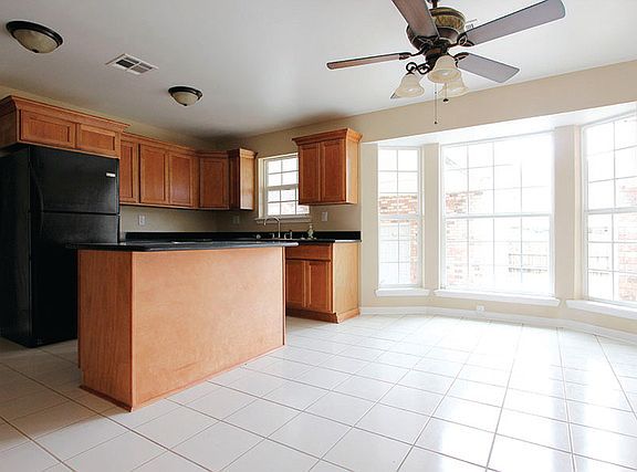 4th image of 3312 Palmisano Blvd