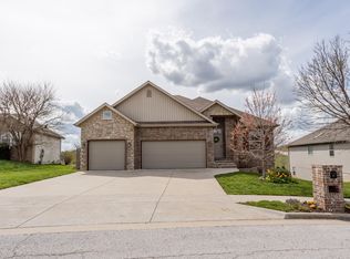 2011 N 28th St, Ozark, MO 65721