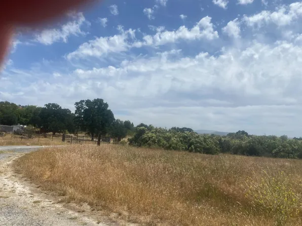 8425 Penrod Rd, Valley Springs, CA 95252