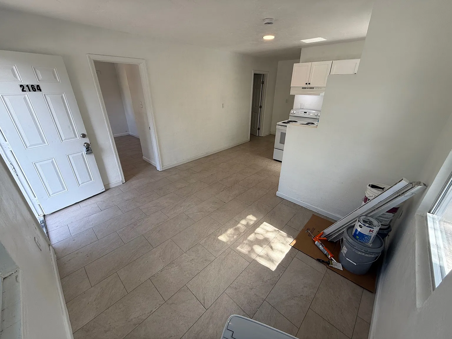 2 bed, 600 sqft, $1,750 — Photo 2
