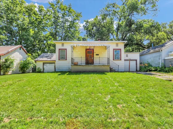606 S Johnson Ave, Urbana, IL 61801