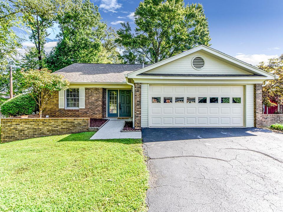 1st image of 608 Dundee Dr