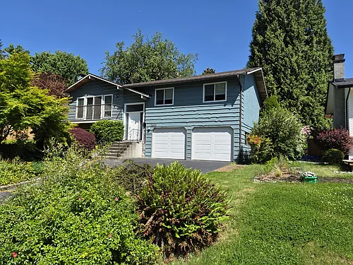 3853 Clematis Cres Photo 1