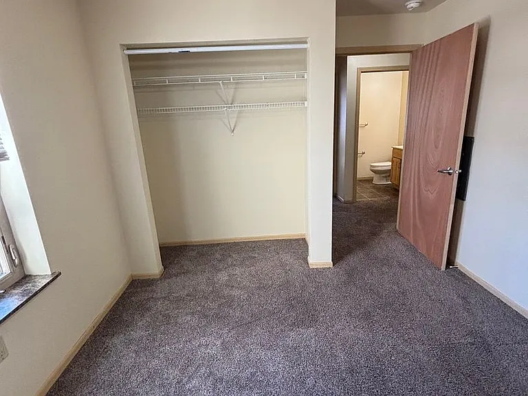 2730 W Lisbon Ave — Photo 9