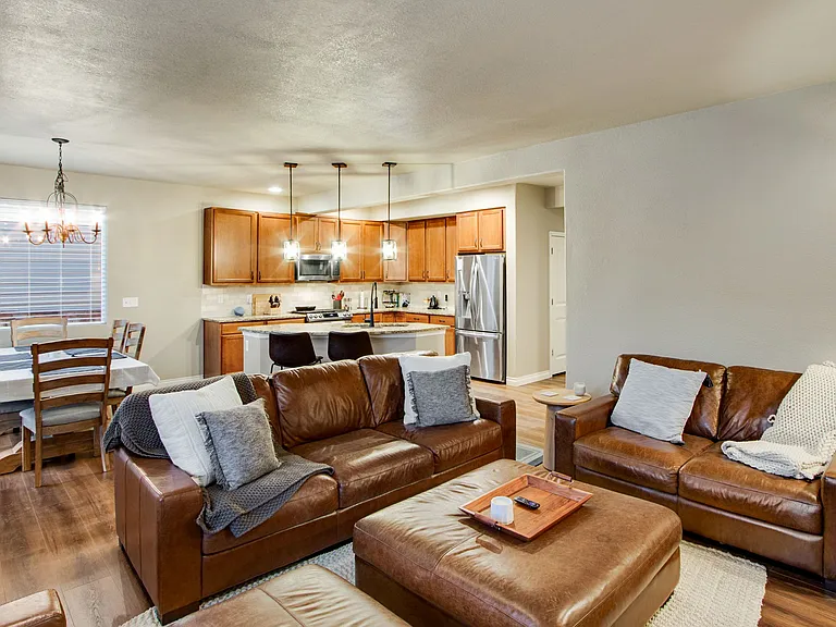 2274 Adobe Dr — Photo 9