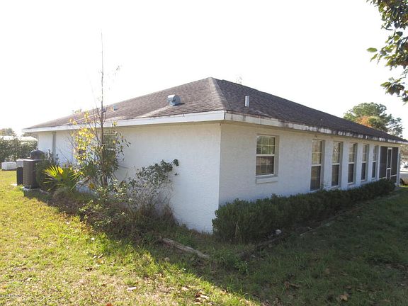 2nd image of 17372 SE 37th Ln