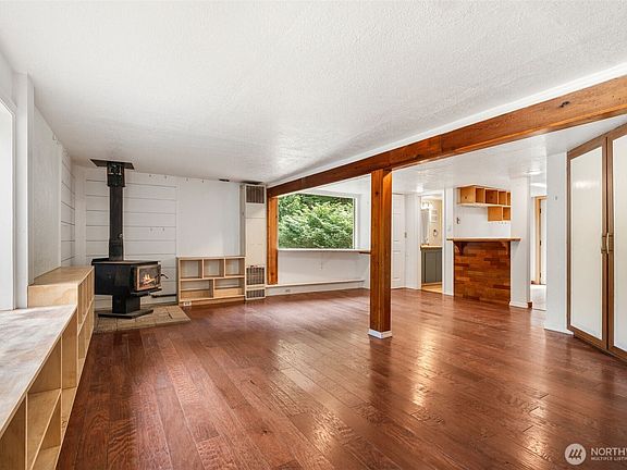 5th image of 9747 Brooks Lane SE