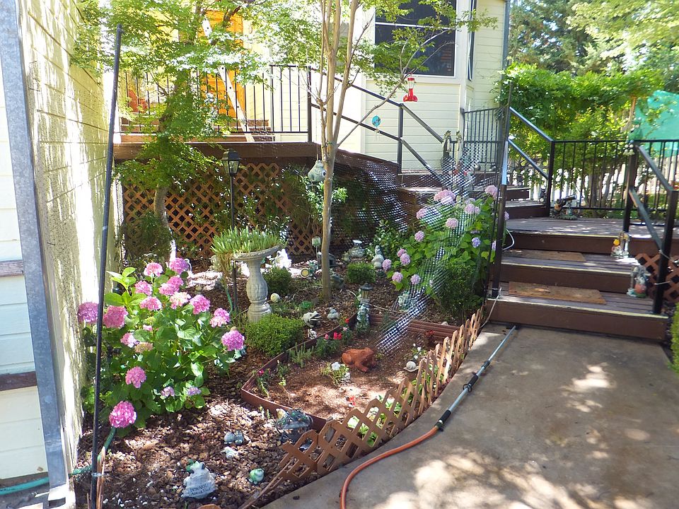 2nd image of 3515 Highbury Ln