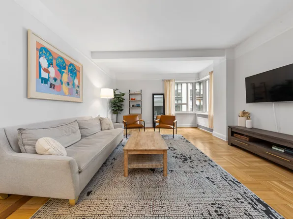 20 East 35th Street 9K image 3 of 14