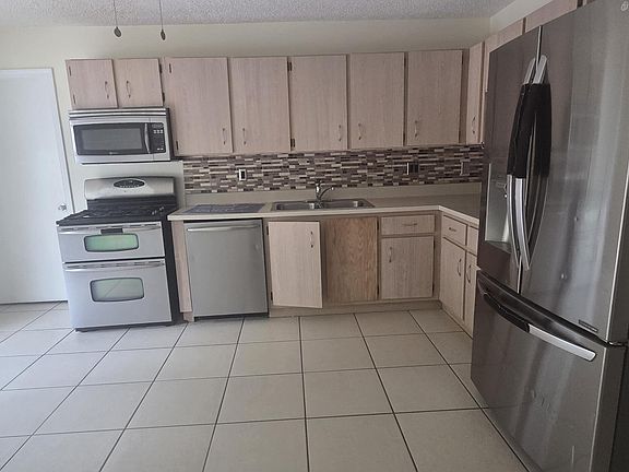 3rd image of 5451 Chicory Ln