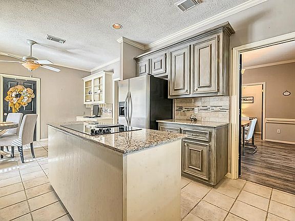 4th image of 22414 Unicorns Horn Ln