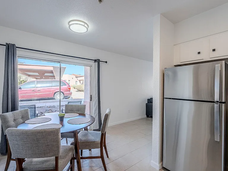 1564 N Paseo La Tinaja — Photo 18