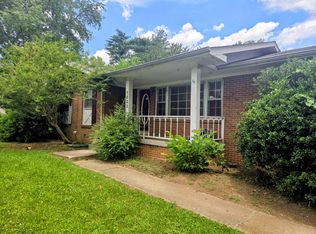 1323 Lakeshore Dr, Murfreesboro, TN 37130