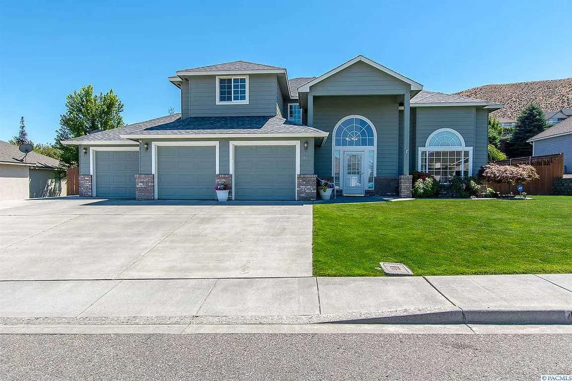 435 Anthony Dr photo 1