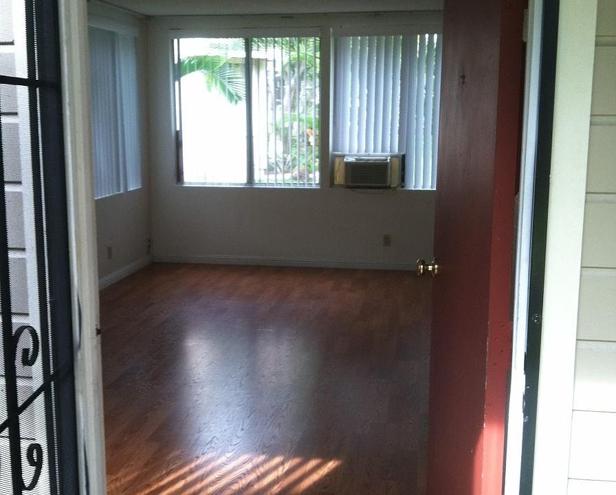 Dining/Living Area has laminate flooring (no carpet throughout unit)