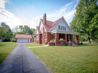 1622 E Walnut St, Springfield, MO 65802