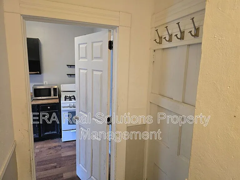 3721 W 33rd St — Photo 6