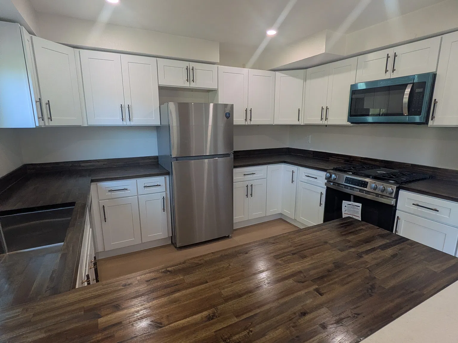 3 bed, 1500 sqft, $4,500 — Photo 4