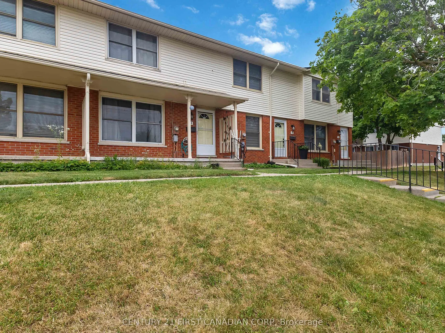 3 bed, $2,300 — Photo 3