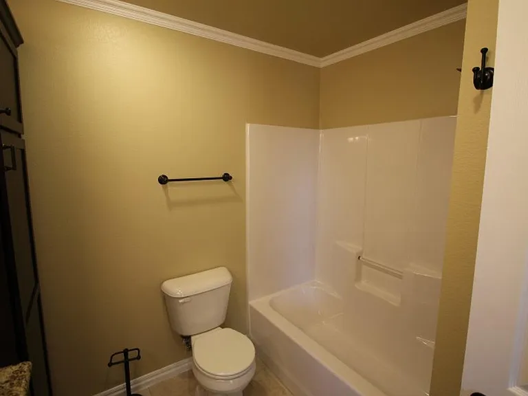 937 Robineta Ln — Photo 15
