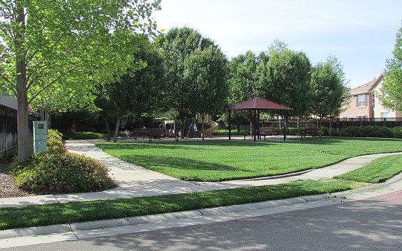 4th image of 1168 Landmark Cir
