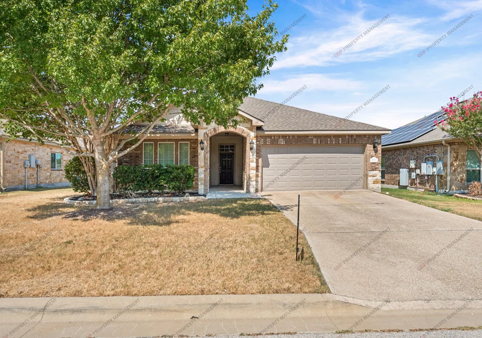 3 Bed-2 Bath-Academy ISD — Photo 2
