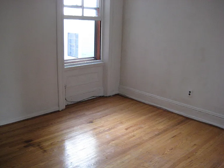 1929 Spring Garden St #2F — Photo 6