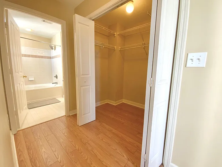 1101 Juniper St NE #932 — Photo 5