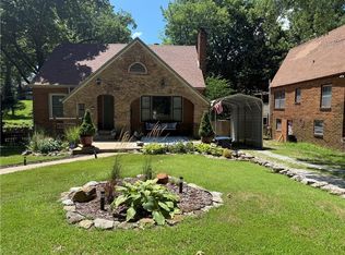 1027 N 5th St, Independence, KS 67301