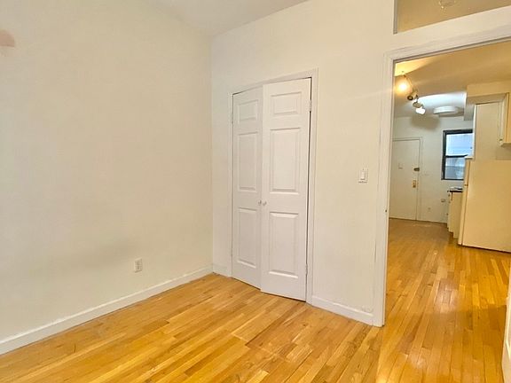 4th image of 413 E 70th St #8A