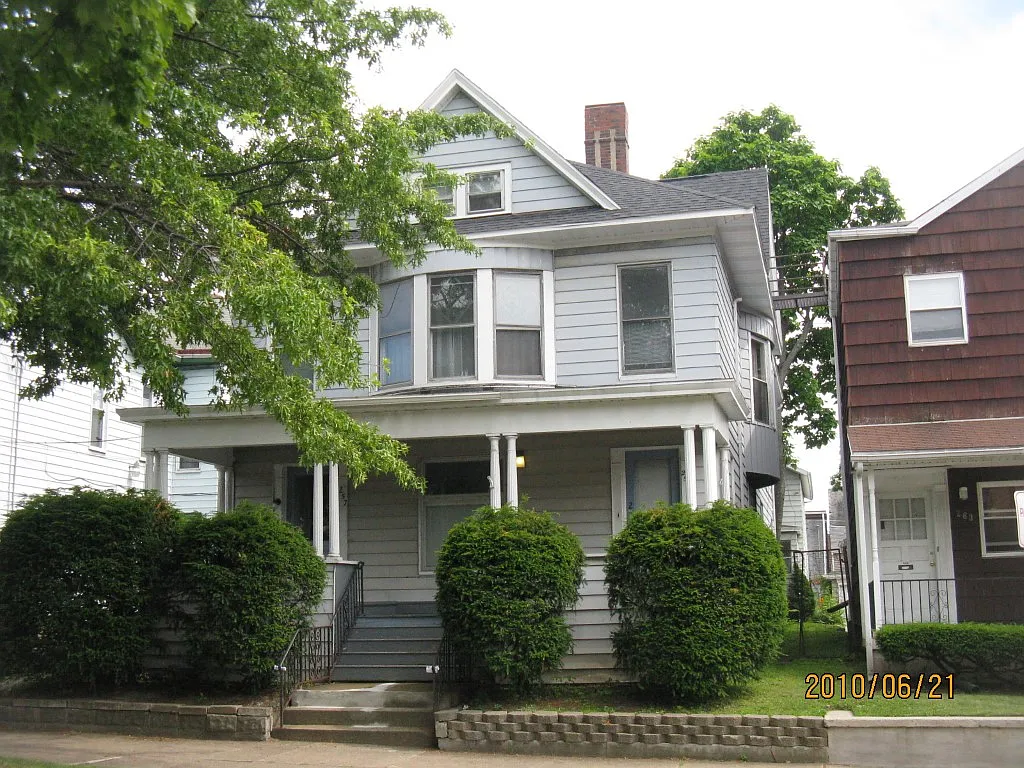 3 bed, 1000 sqft, $950 — Photo 1