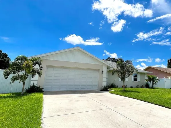 4063 Palau Dr, Sarasota, FL 34241