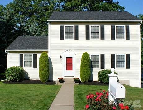 1 28 Park Ln Mt Top Front View