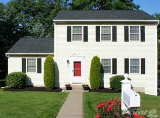 28 Park Ln N, Mountain Top, PA