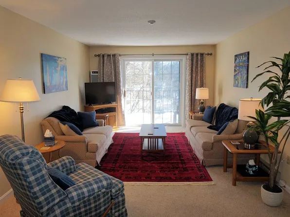 130 Endicott St N Unit 212, Laconia, NH 03246