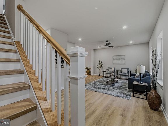 2nd image of 6 Sheldon Dr