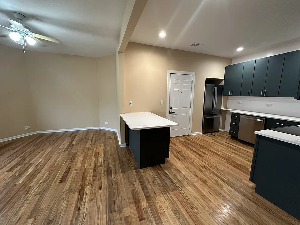 Kitchen / Living Rm Combo