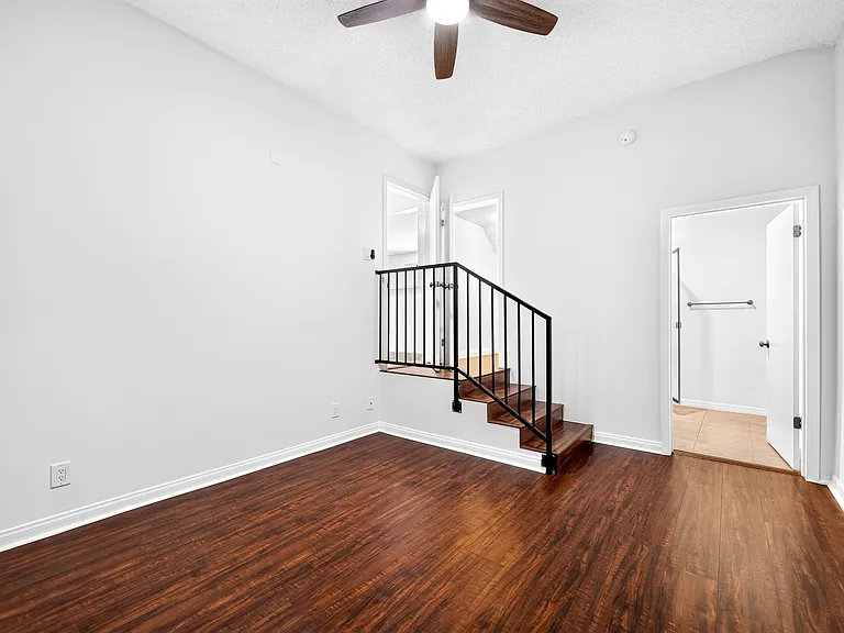 1563 Brockton Ave — Photo 13