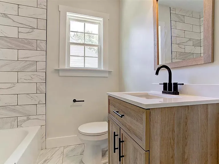 2144 Alameda Ave — Photo 13
