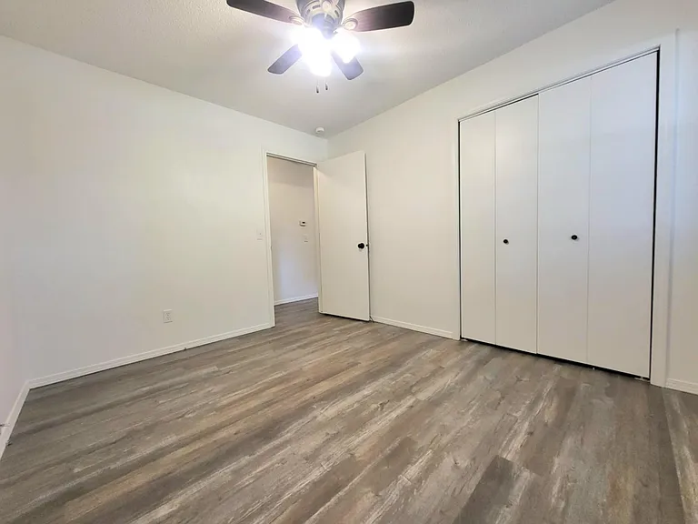 3222 W Roxbury St — Photo 8