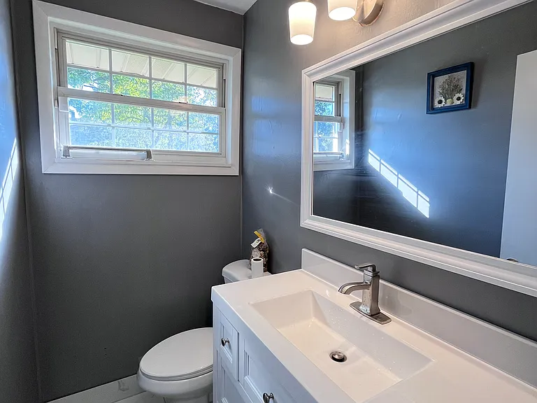 224 Pleasant Valley Rd — Photo 9
