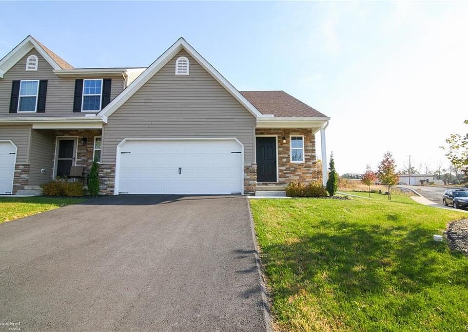 1st image of 153 Walker Dr
