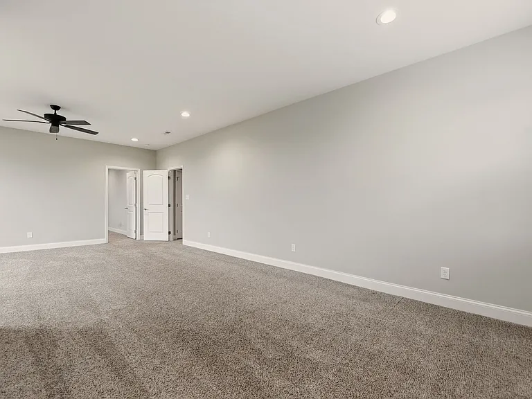 9924 Winding Hill Ln — Photo 32