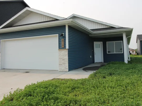 3743 33rd St S, Moorhead, MN 56560