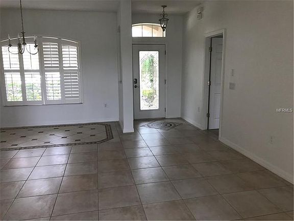 3rd image of 2900 Skyview Dr