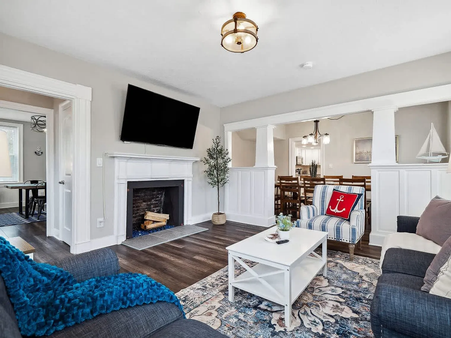 5 bed, 3.0 bath, 3509 sqft, $6,647 — Photo 3