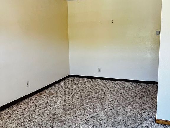 2nd image of 104 10th St #2