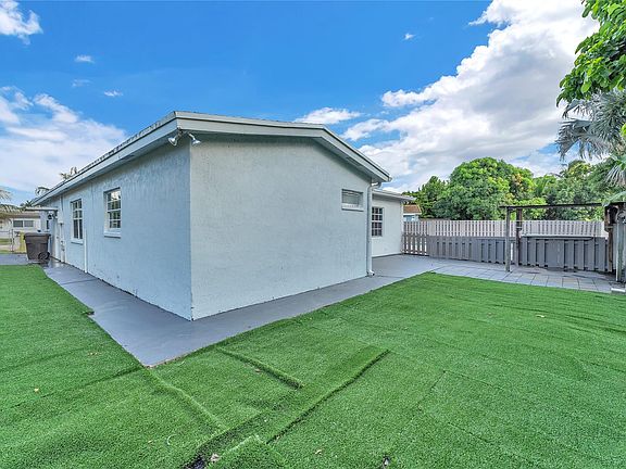 3rd image of 4471 NW 42nd Terrace