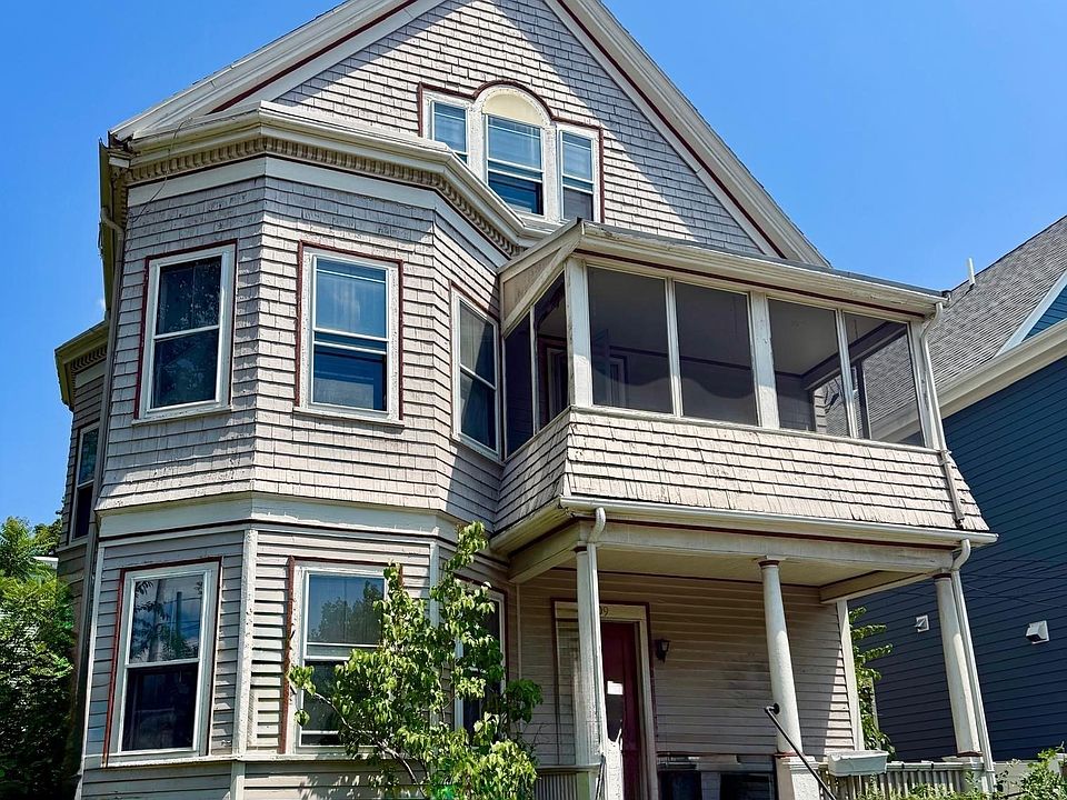 1st image of 109 Belmont St